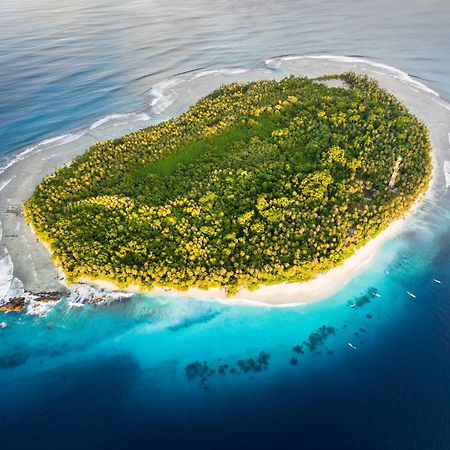 Pinang Island - Private Island Sea View Bungalows Singkil  ภายนอก รูปภาพ