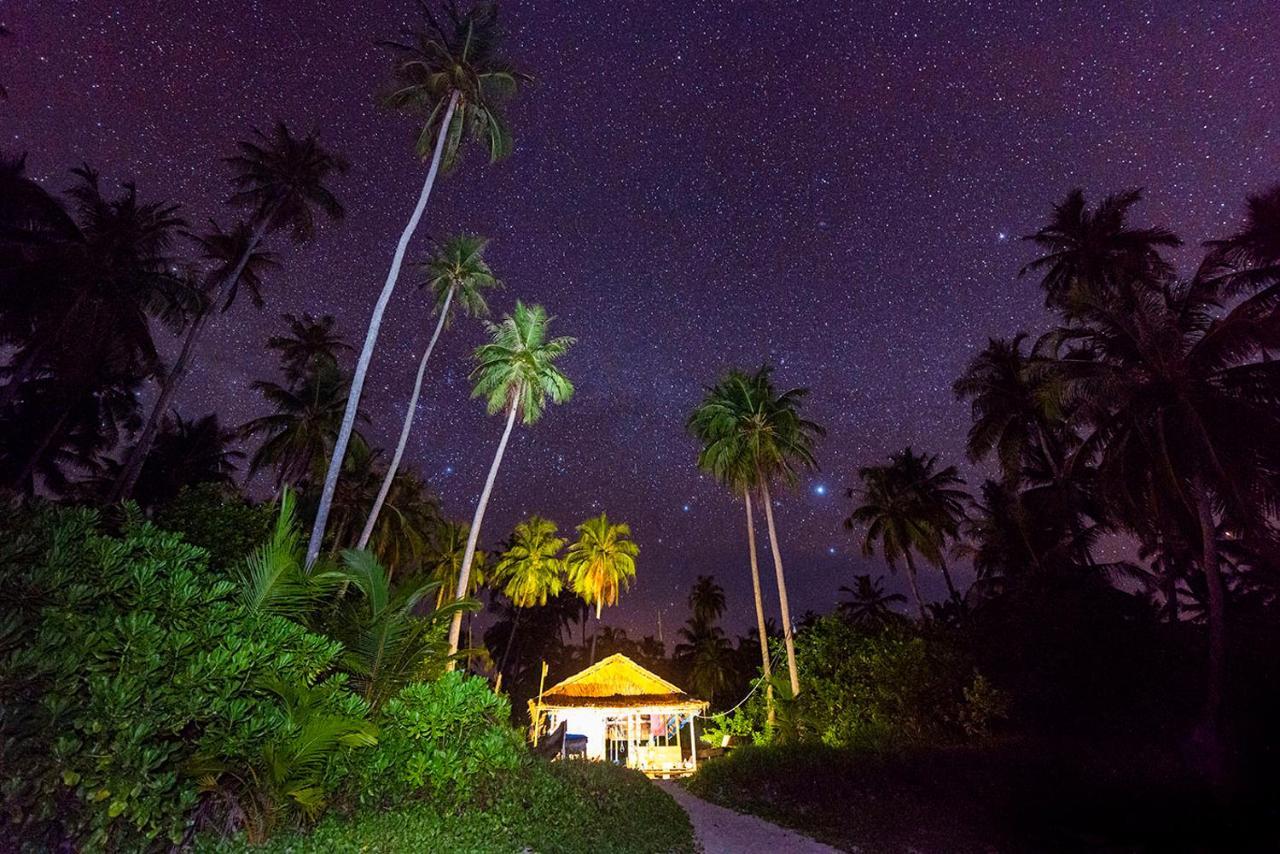 Pinang Island - Private Island Sea View Bungalows Singkil  ภายนอก รูปภาพ