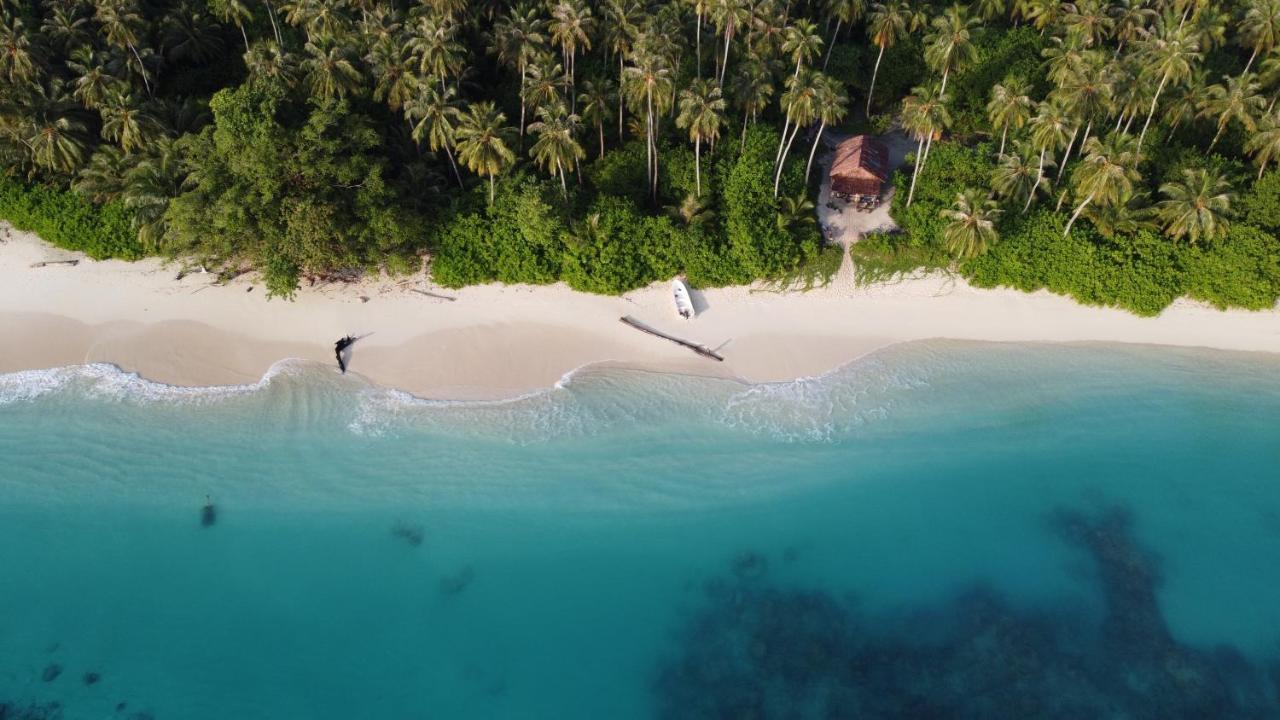 Pinang Island - Private Island Sea View Bungalows Singkil  ภายนอก รูปภาพ