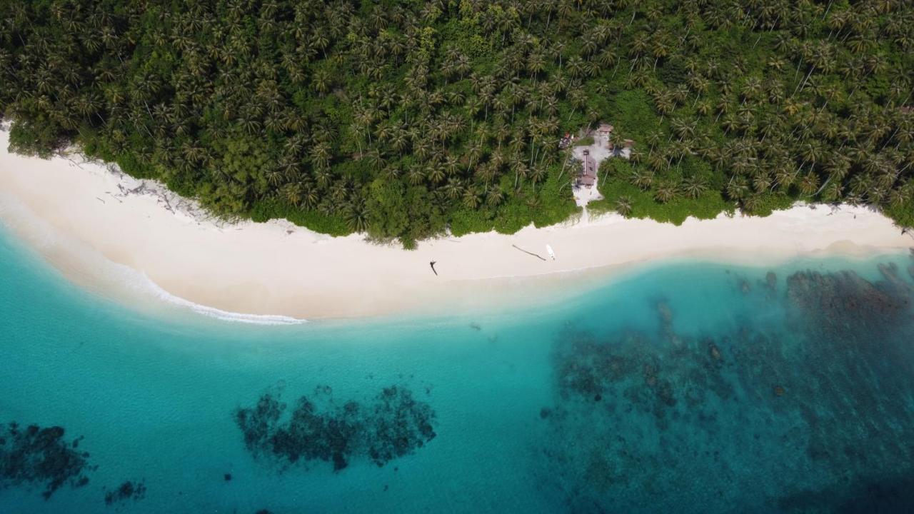 Pinang Island - Private Island Sea View Bungalows Singkil  ภายนอก รูปภาพ