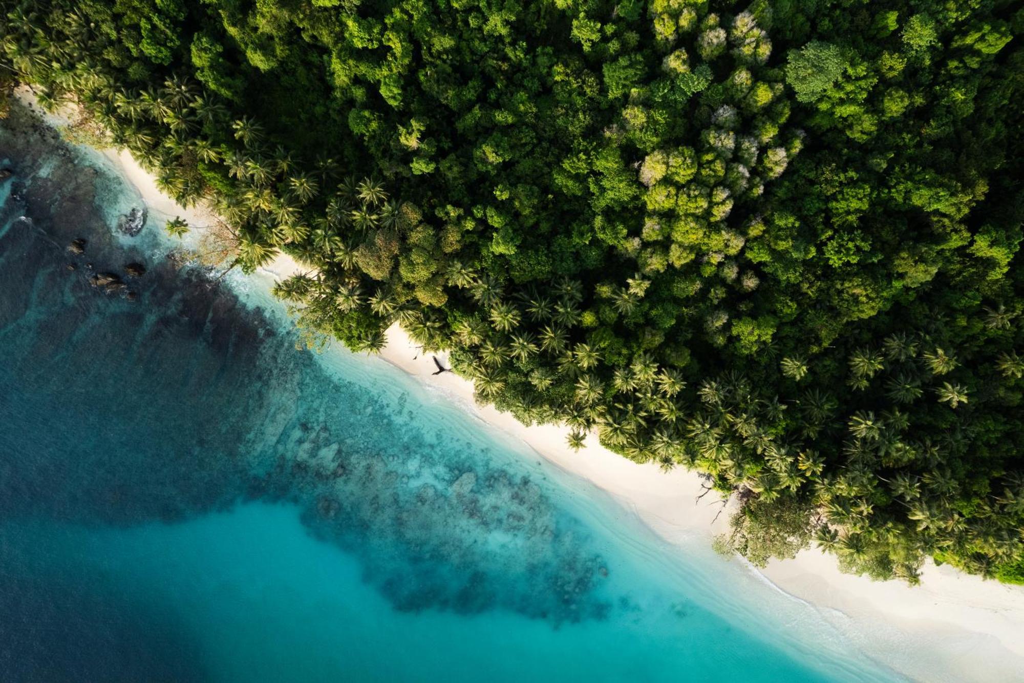 Pinang Island - Private Island Sea View Bungalows Singkil  ภายนอก รูปภาพ