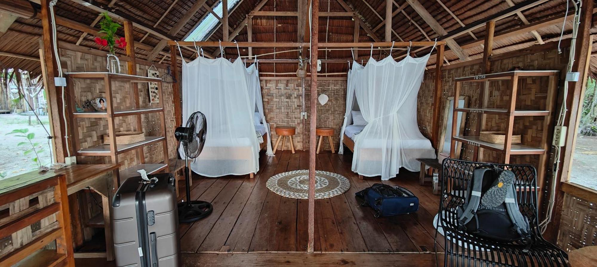 Pinang Island - Private Island Sea View Bungalows Singkil  ภายนอก รูปภาพ