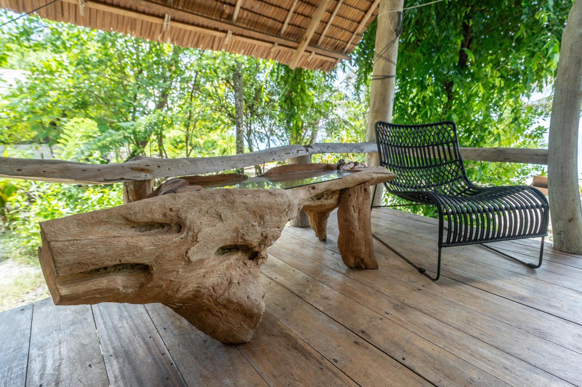 Pinang Island - Private Island Sea View Bungalows Singkil  ห้อง รูปภาพ